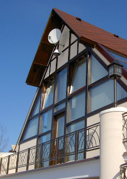Фасад дома из алюминиевого профиля